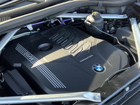 Used 2022 BMW X5 xDrive40i w/ Parking Assistance Package image 36