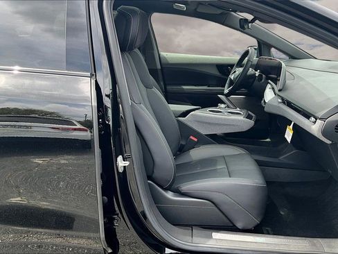 Used 2025 Cadillac Optiq Luxury 2 w/ LPO, Floor Liner Package AWD/4WD image 29