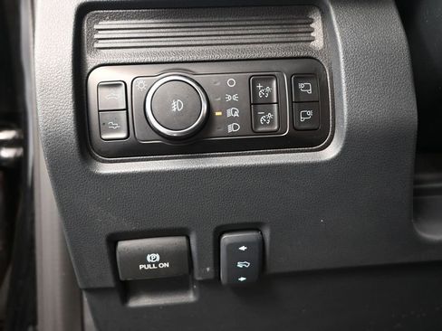 Used 2025 Ford F250 Platinum image 34