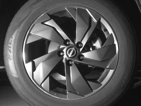 Used 2025 Nissan Rogue SV FWD image 13