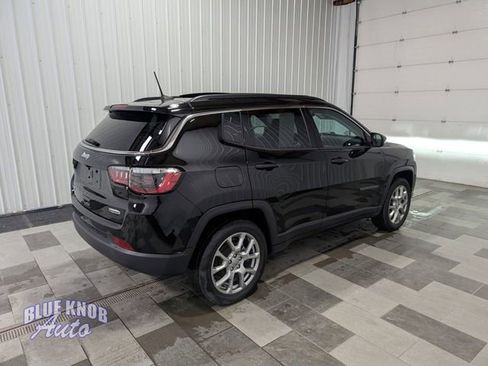 Used 2022 Jeep Compass Latitude w/ Sun and Sound Group image 4