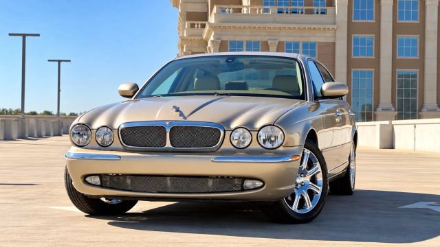 Used 2005 Jaguar XJ8 RWD image 1
