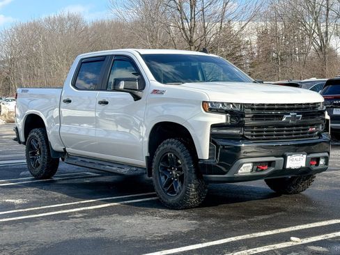 Used 2020 Chevrolet Silverado 1500 LT Trail Boss image 1