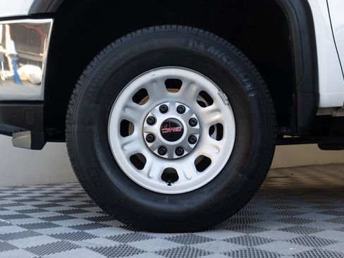 Used 2022 GMC Sierra 3500 Pro w/ Convenience Package RWD image 9
