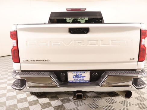 Used 2023 Chevrolet Silverado 2500 LT w/ Convenience Package image 21