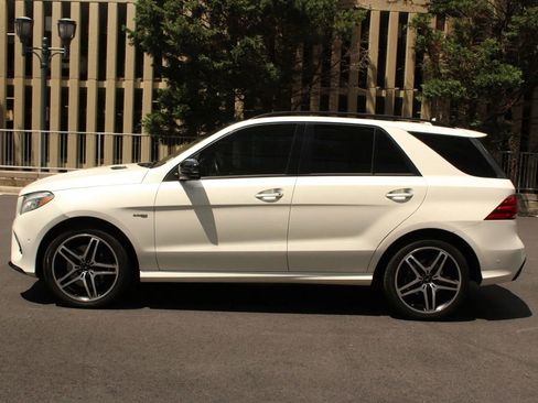 Used 2017 Mercedes-Benz GLE 43 AMG 4MATIC w/ Premium 2 Package image 13