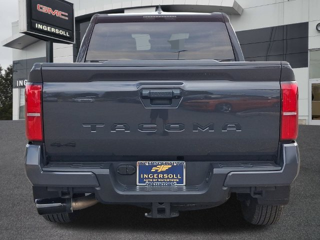 Used 2025 Toyota Tacoma TRD Sport AWD/4WD image 25