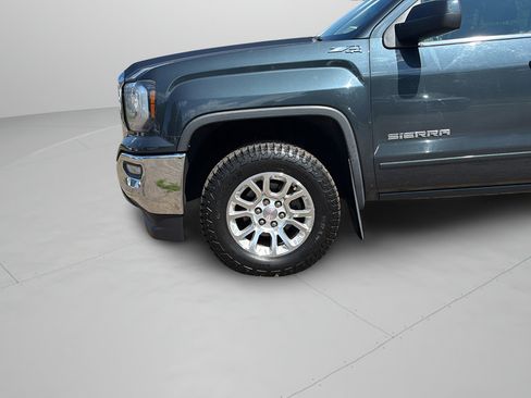 Used 2017 GMC Sierra 1500 SLE w/ SLE Value Package AWD/4WD image 28