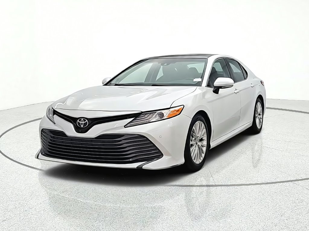 Used 2018 Toyota Camry XLE w/ Audio Package FWD image 2