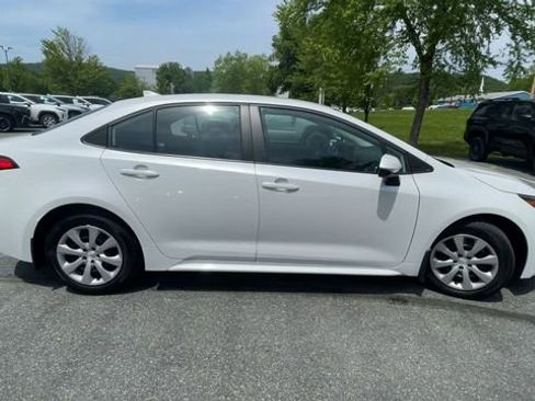 Certified 2023 Toyota Corolla LE FWD image 9