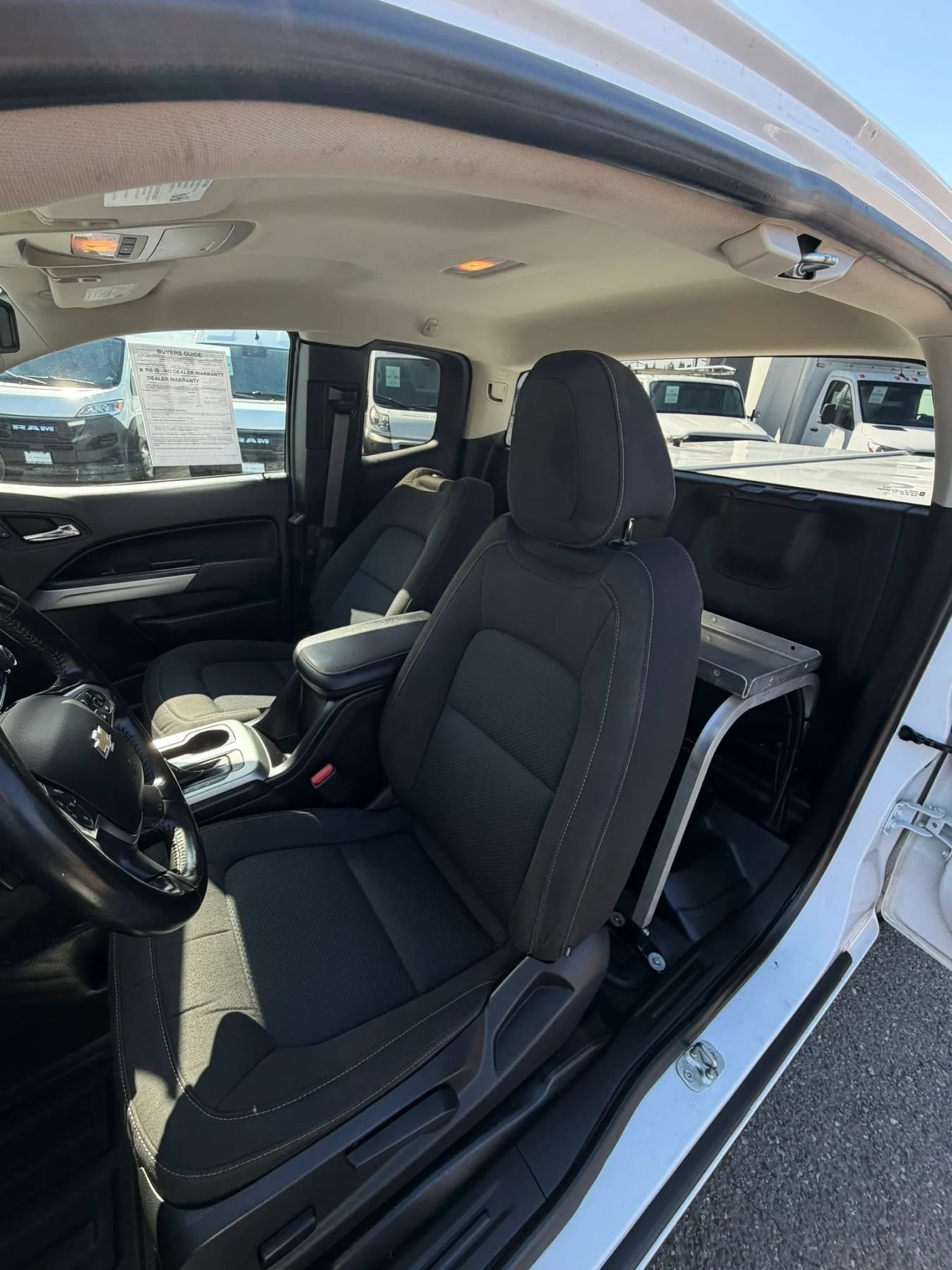 Used 2022 Chevrolet Colorado LT w/ Fleet Safety Package RWD image 18