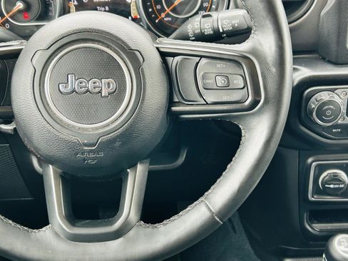 Used 2022 Jeep Wrangler Unlimited Sport AWD/4WD image 13