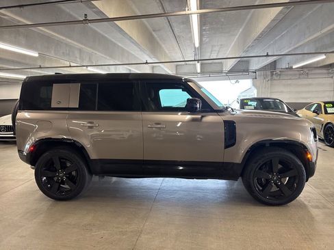 Used 2023 Land Rover Defender 110 V8 image 4