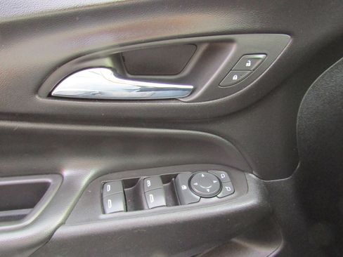 Used 2019 Chevrolet Equinox LT image 21