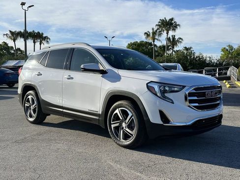 Used 2020 GMC Terrain SLT image 2