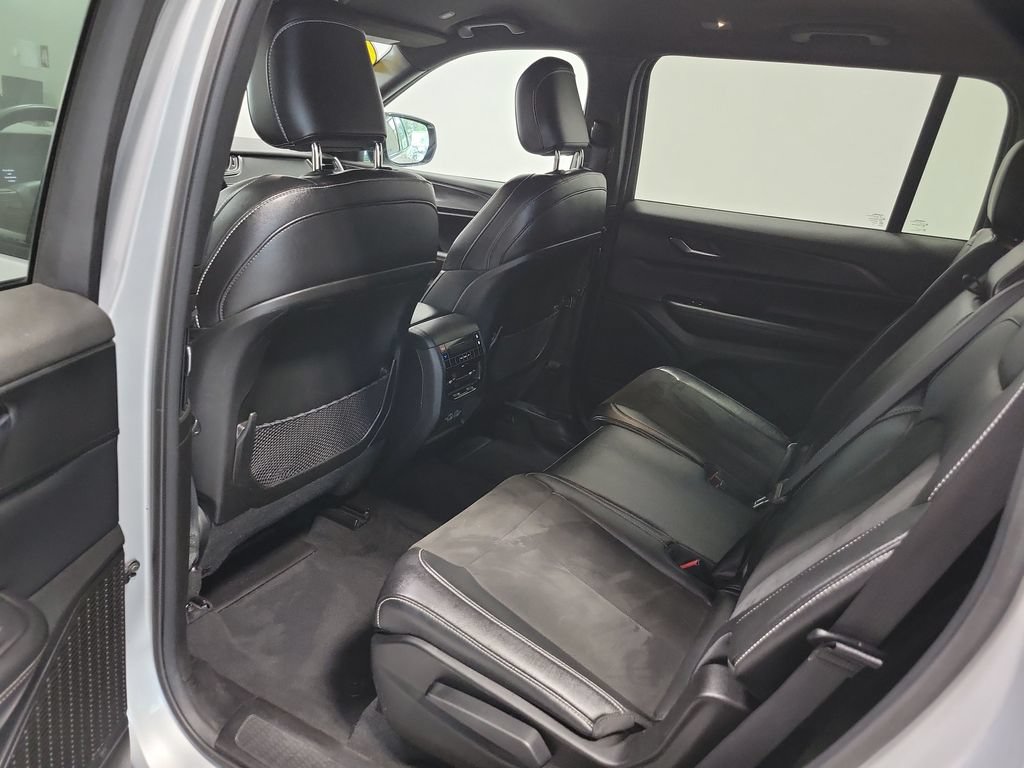 Used 2024 Jeep Grand Cherokee L Laredo AWD/4WD image 28
