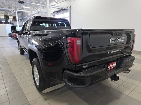 Used 2024 GMC Sierra 3500 Denali w/ Denali Reserve Package image 3