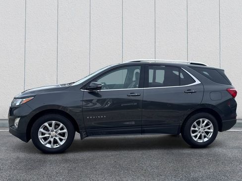 Used 2019 Chevrolet Equinox LT w/ Sun & Navigation Package image 4