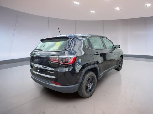 Used 2021 Jeep Compass Sport w/ Cold Weather Group FWD image 4