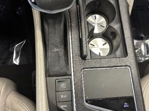 Used 2018 Cadillac CT6 Luxury image 23