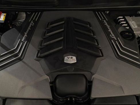 Used 2020 Lamborghini Urus AWD/4WD image 26