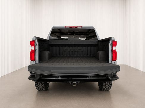 Used 2024 Chevrolet Silverado 1500 ZR2 w/ Technology Package AWD/4WD image 7