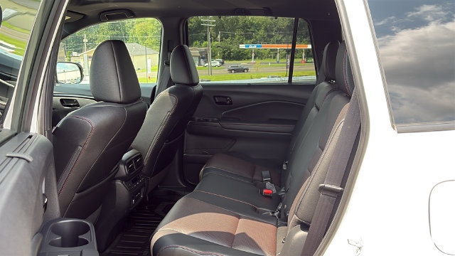 Used 2025 Honda Passport Black Edition image 24