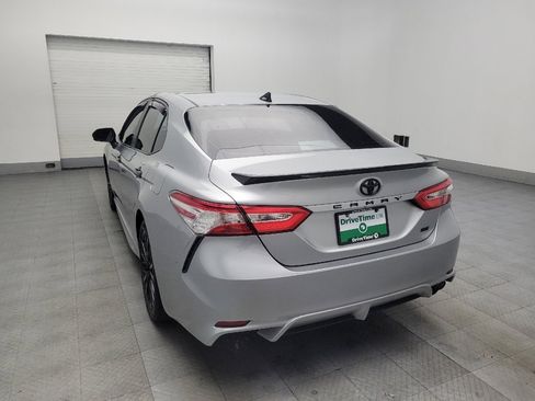 Used 2020 Toyota Camry SE image 5