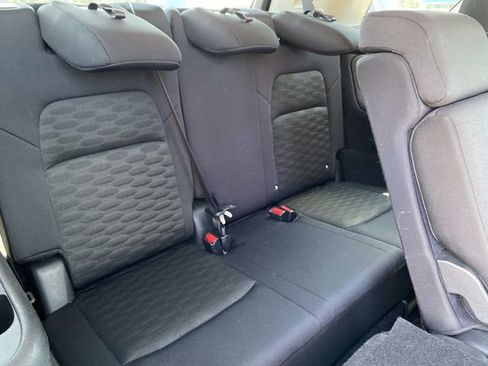 Used 2024 Nissan Pathfinder SV AWD/4WD image 25