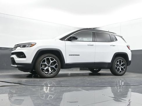 Used 2025 Jeep Compass Limited AWD/4WD image 50