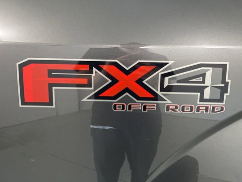 Used 2019 Ford F150 XLT w/ Equipment Group 302A Luxury AWD/4WD image 45