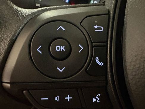 Certified 2025 Toyota RAV4 LE AWD/4WD image 8