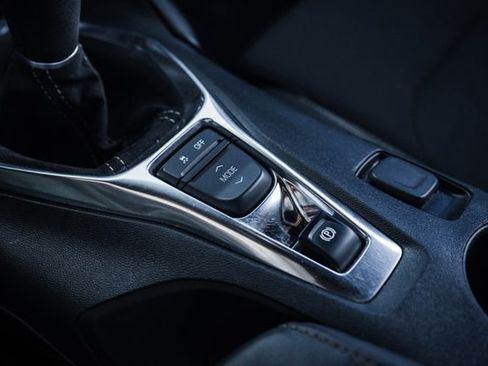 Used 2019 Chevrolet Camaro LT w/ 1LE Track Performance Package image 18