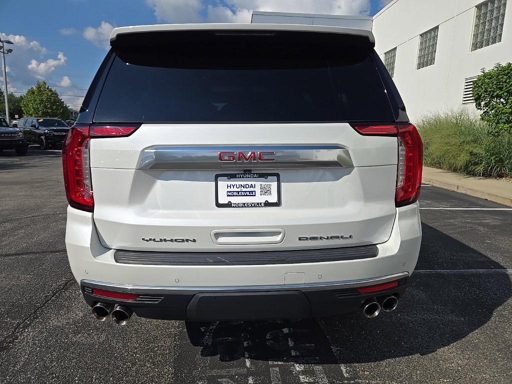Used 2023 GMC Yukon XL Denali AWD/4WD image 7