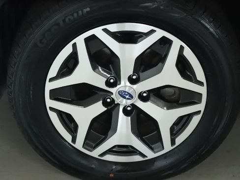 Used 2024 Subaru Forester Premium AWD/4WD image 41
