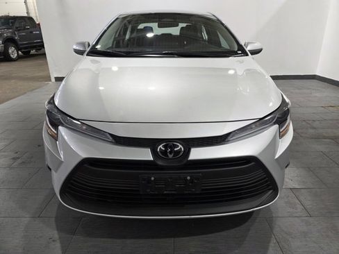 Used 2025 Toyota Corolla LE image 8