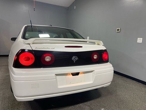 Used 2004 Chevrolet Impala LS w/ Preferred Equipment Group image 4