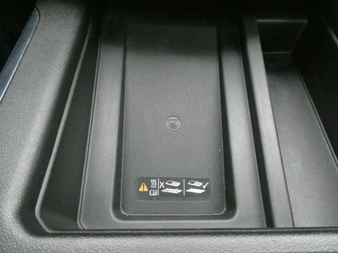 Used 2019 Chevrolet Silverado 1500 High Country w/ Technology Package image 32