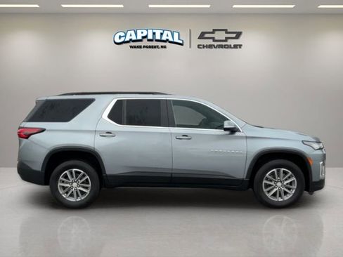 Used 2023 Chevrolet Traverse LT image 6