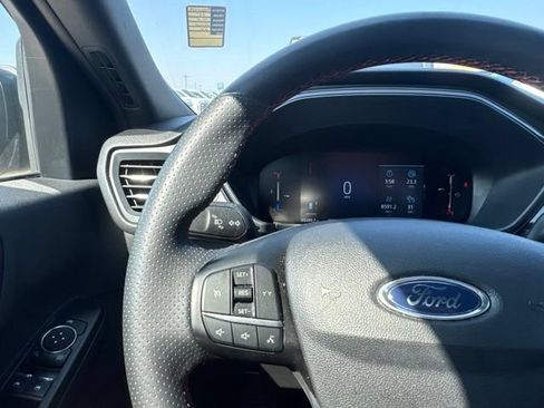 Used 2025 Ford Escape ST-Line AWD/4WD image 9