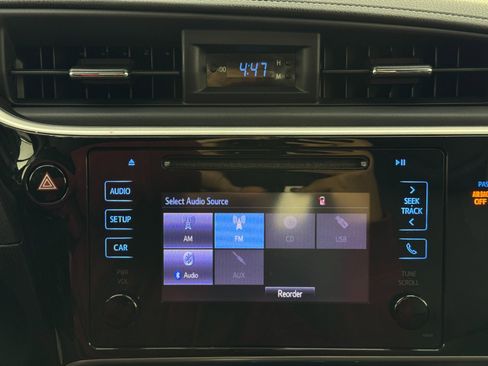 Used 2018 Toyota Corolla SE image 22