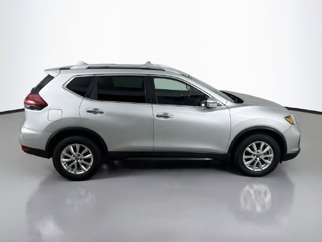 Used 2019 Nissan Rogue S w/ Special Edition Package FWD image 5