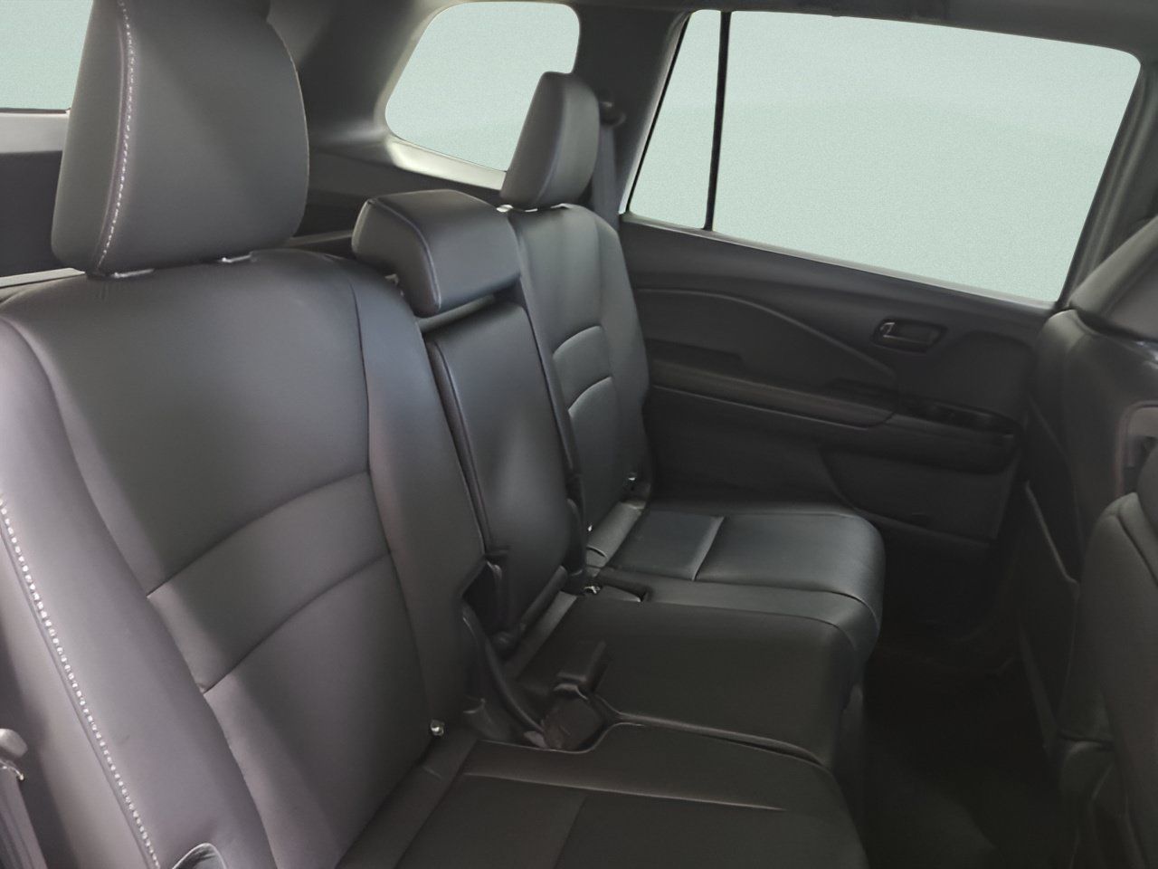 Used 2023 Honda Passport EX-L image 16