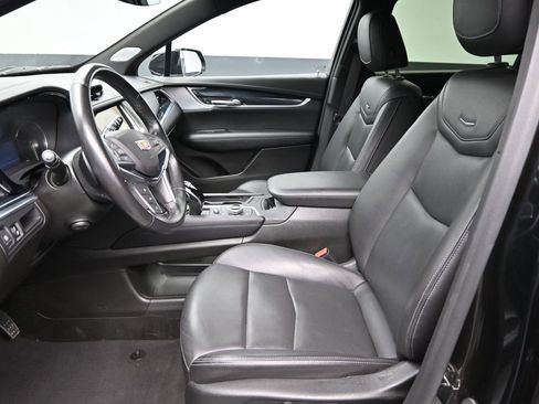 Certified 2024 Cadillac XT5 Premium Luxury image 10