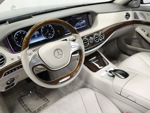 Used 2016 Mercedes-Benz Maybach S 600 Sedan 4D image 2