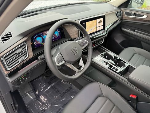 New 2026 Volkswagen Atlas SEL image 12