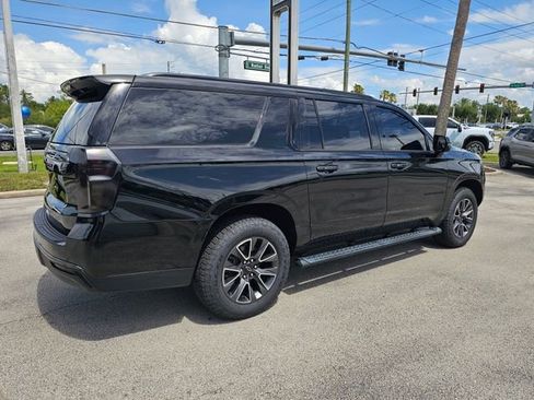 Used 2021 Chevrolet Suburban Z71 w/ Z71 Signature Package AWD/4WD image 7