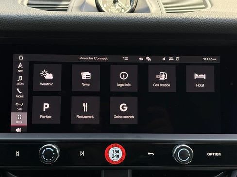 Certified 2026 Porsche Macan AWD/4WD image 17
