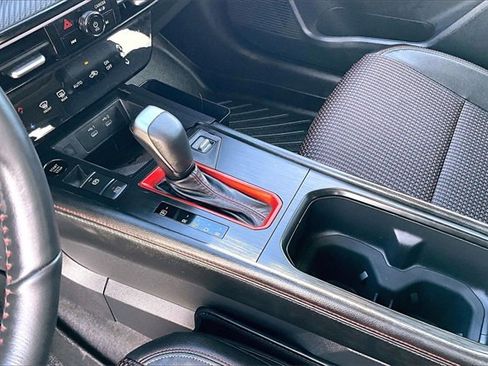 Used 2025 Nissan Kicks SR w/ SR Premium Package image 19