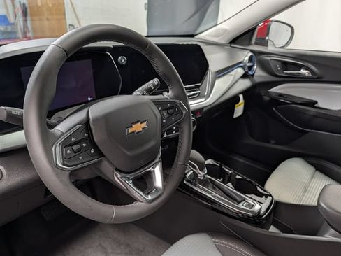 New 2026 Chevrolet Trax LT w/ Driver Confidence Package FWD image 17